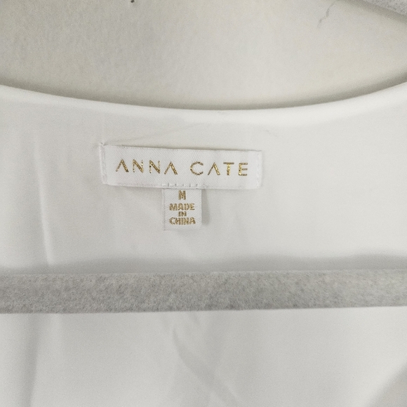 Anna Cate Meredith White Vneck dress Size M - Picture 8 of 8